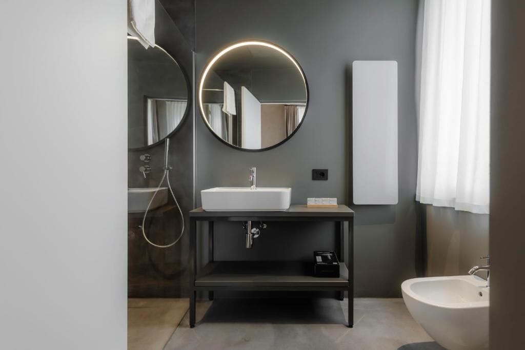 Doppia Deluxe, vista collina | Bagno | Doccia, articoli per l'igiene personale ecosostenibili, asciugacapelli
