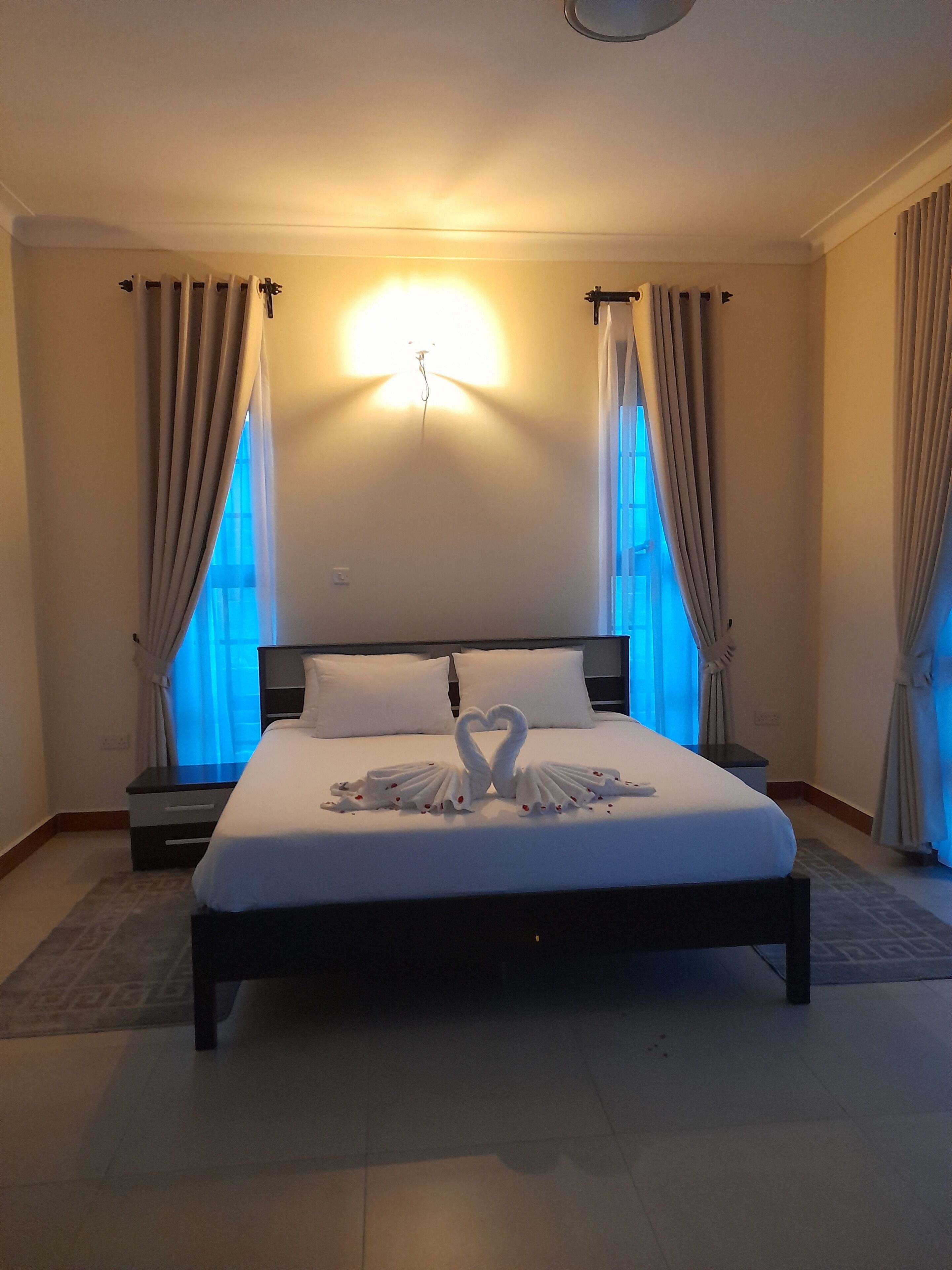 Kamar Eksekutif, balkon | Brankas dan Wi-Fi gratis