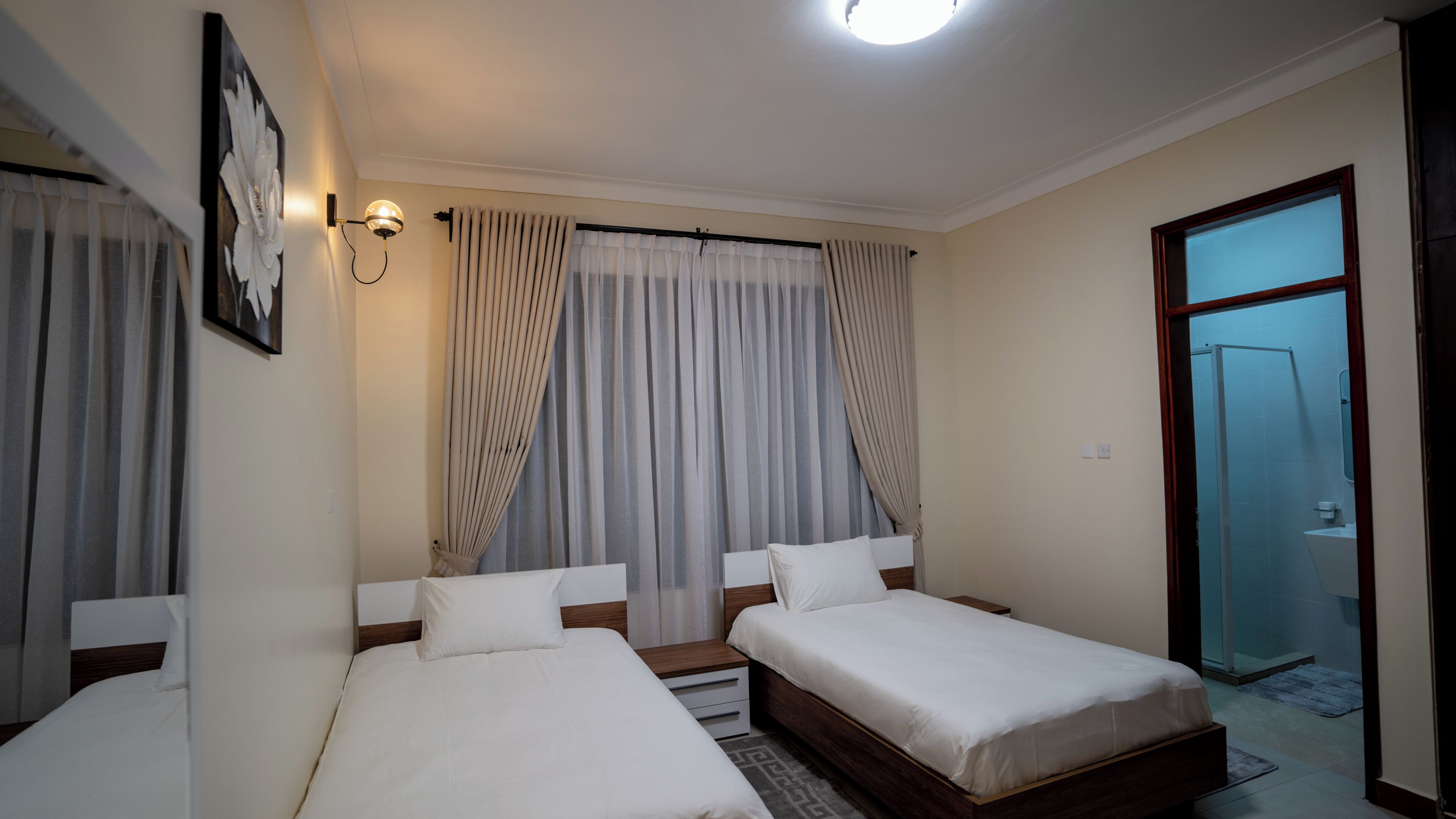 Deluxe Twin Room | In-room safe, free WiFi