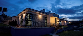 Bella Vista Villas LTD