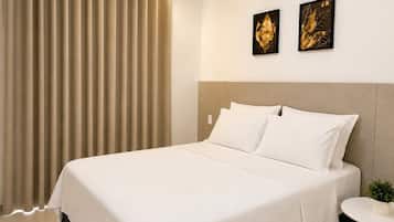 Apartment | Iron/ironing board, WiFi (free), bed sheets