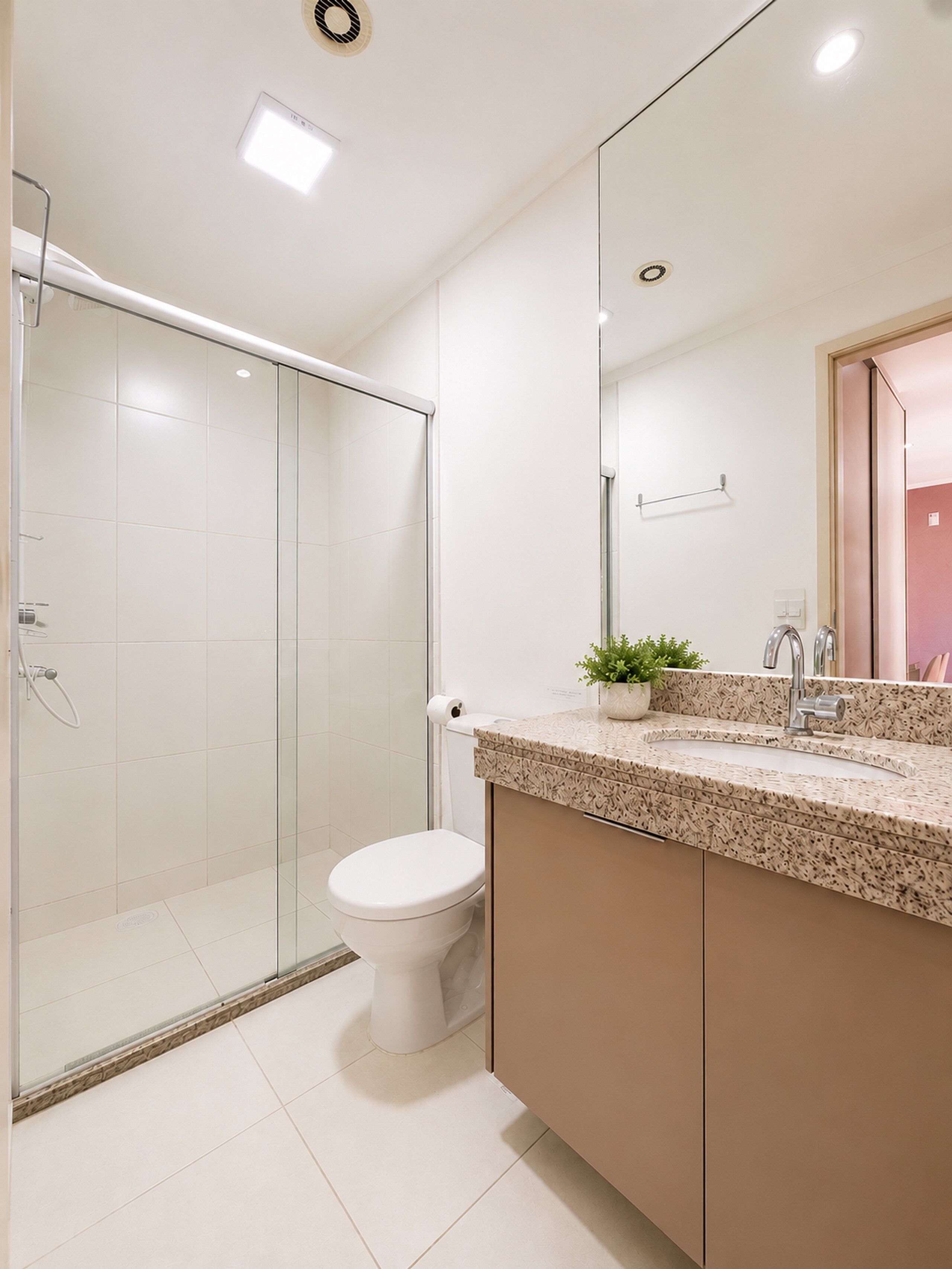 Ducha, cabezal de ducha tipo lluvia, secador de pelo, toallas