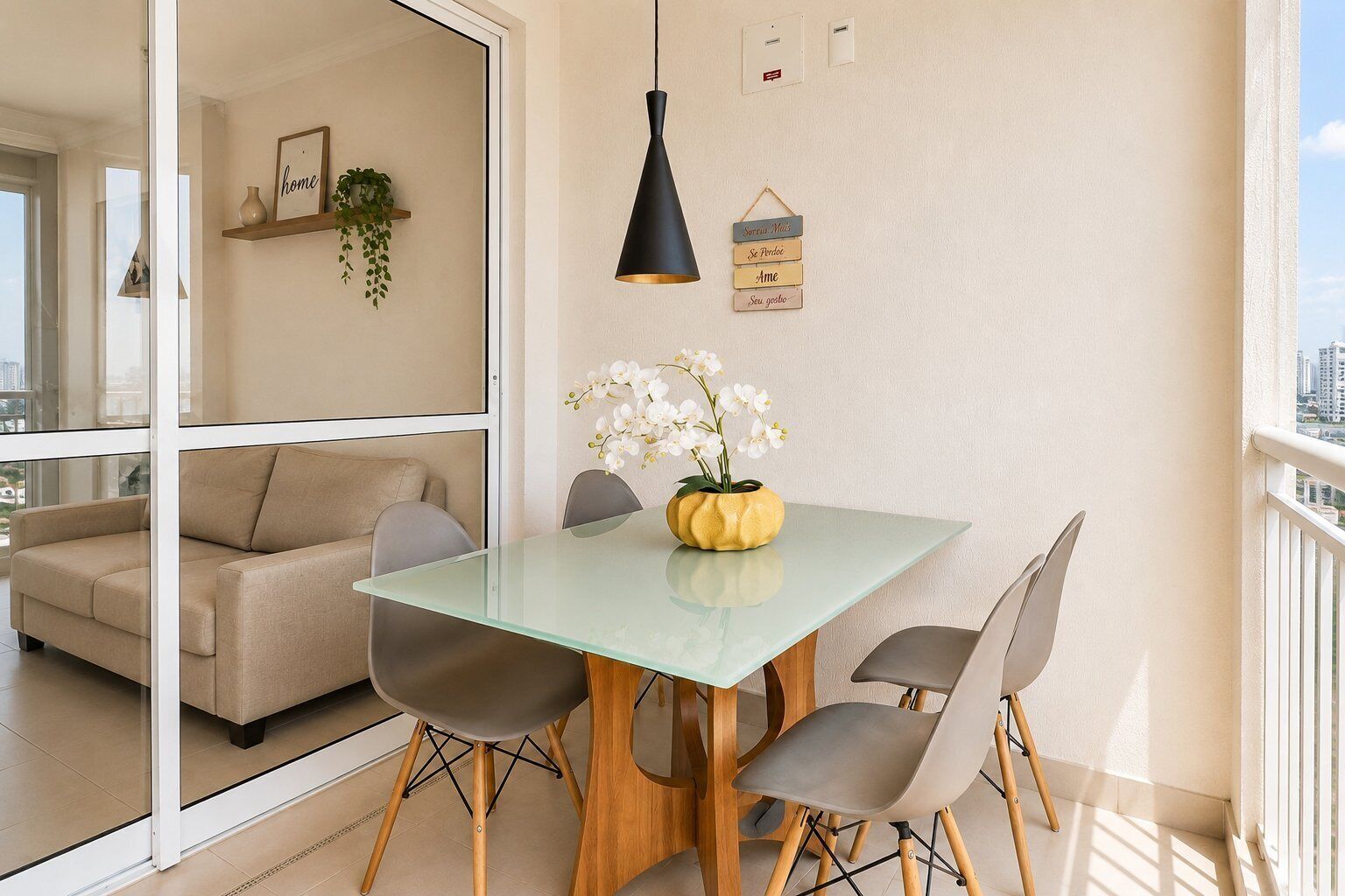 Apartment | Outdoor dining