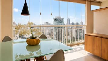 Apartment | Dining
