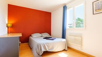 5 Schlafzimmer, Bügeleisen/Bügelbrett, WLAN, Bettwäsche