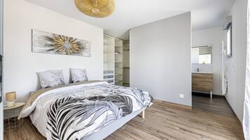 3 Schlafzimmer, Bügeleisen/Bügelbrett, WLAN, Bettwäsche