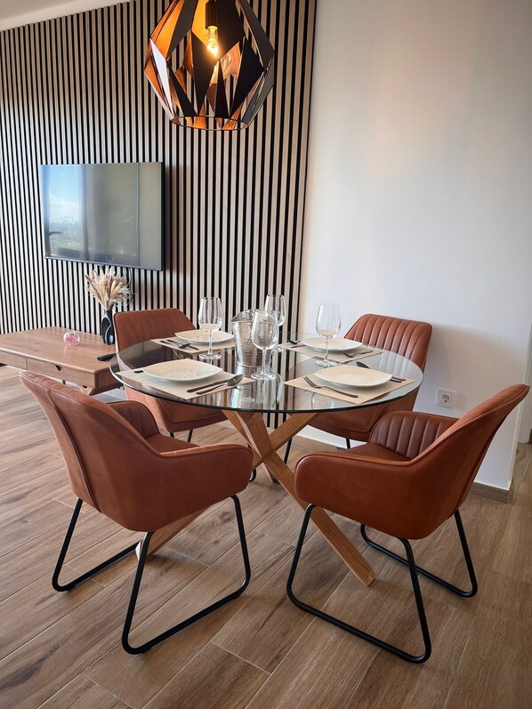 Dining - Casa Emilia, Pool Apartment near beaches and Golf (Los Alcázares)