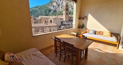 Apartment with a terrace in Moustiers
