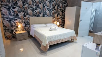4 chambres, fer et planche à repasser, Wi-Fi, draps fournis