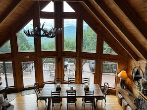 Dining - Southern Bear Cabin - Bent Tree Resort (Jasper)