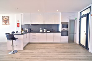 Private kitchen - Sunset Viewpoint, New Home with Stunning Sea Views (Madeira)