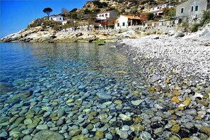 Una spiaggia nelle vicinanze