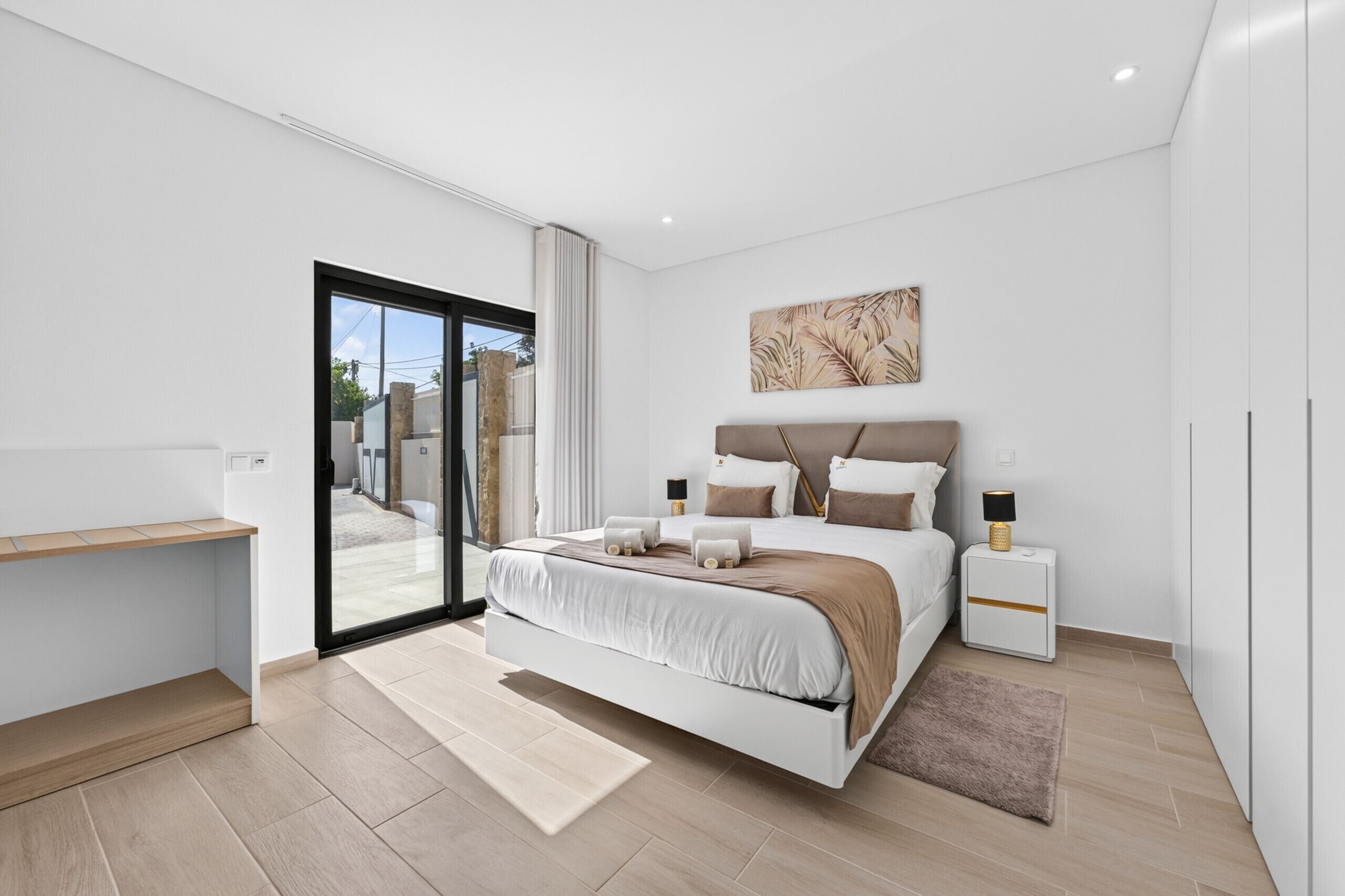 Coffres-forts dans les chambres, Wi-Fi gratuit, draps fournis