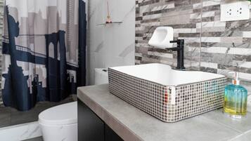 Toallas y papel de baño