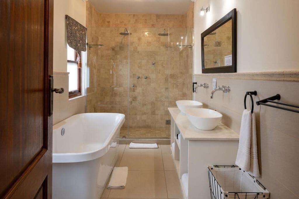 Suite, Balkon, Bergblick | Badezimmer | Hausschuhe