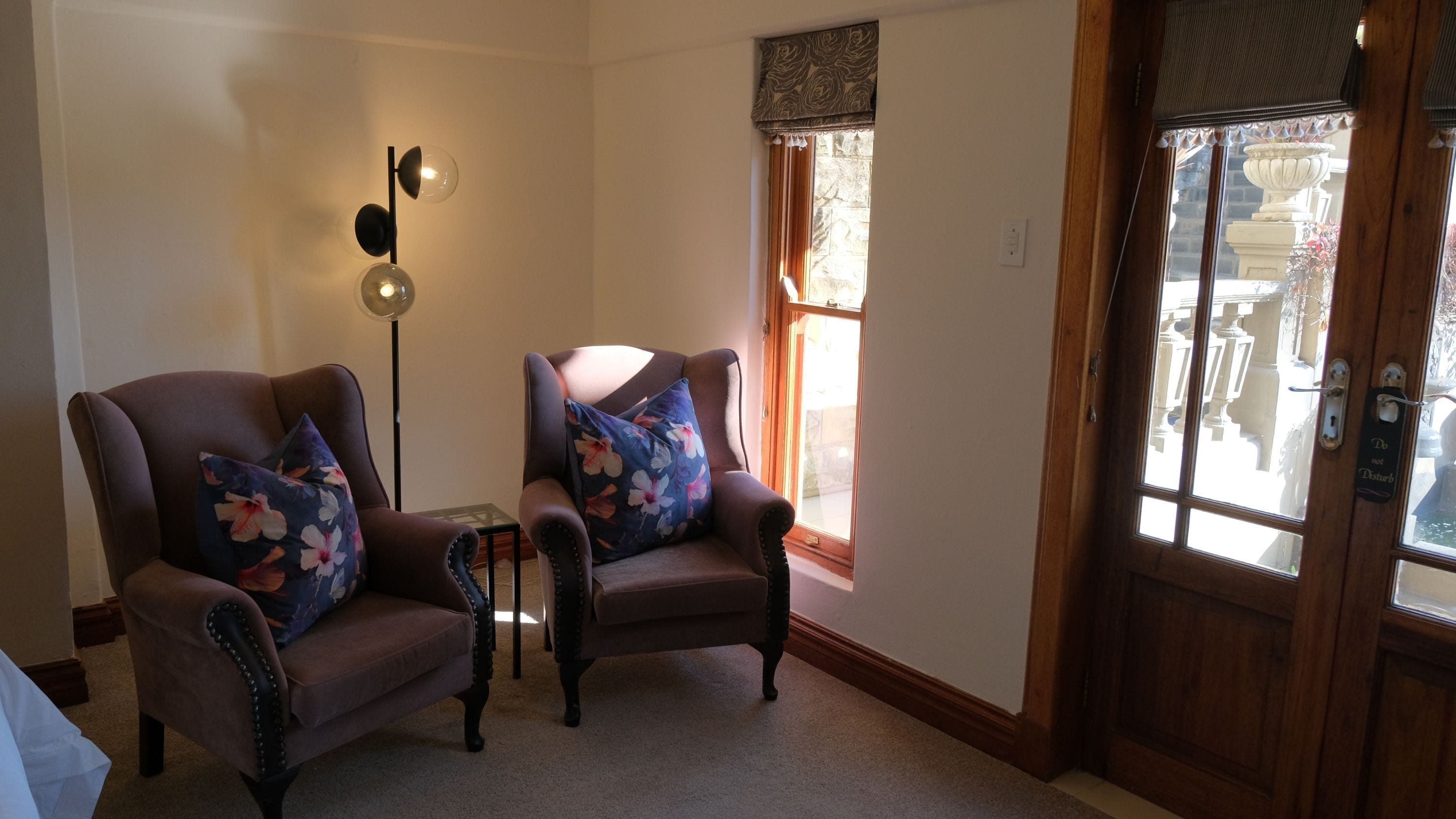 Deluxe Room, Patio, Garden View | Interior