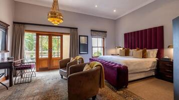 Suite, Balcony, Mountain View | In-room safe, blackout curtains, soundproofing
