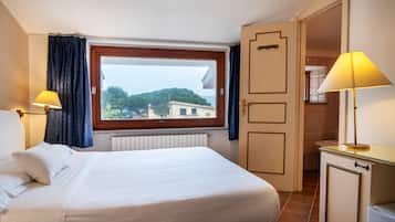 Doppelzimmer, 1 Doppelbett, eigenes Bad, Meerblick