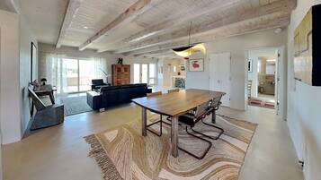 House (2 Bedrooms) | Property amenity
