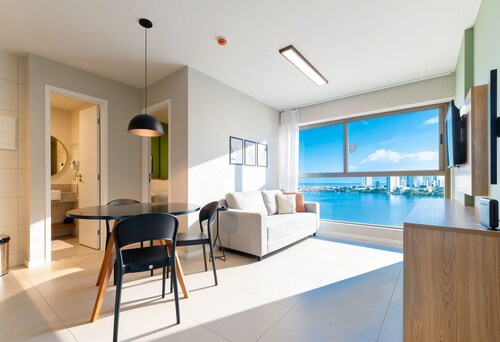 Parque do Cais #1109 With Sea View by Carpediem