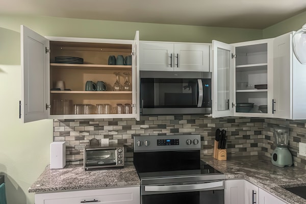 House, Patio, Garden View | Private kitchen