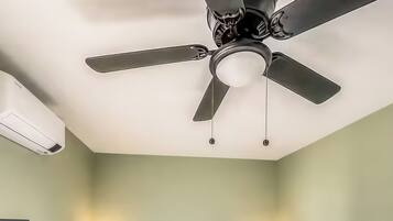 House, Patio, Garden View | Iron/ironing board, free WiFi