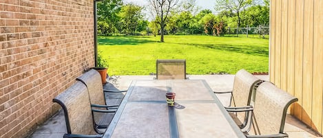 House, Patio, Garden View | Outdoor dining