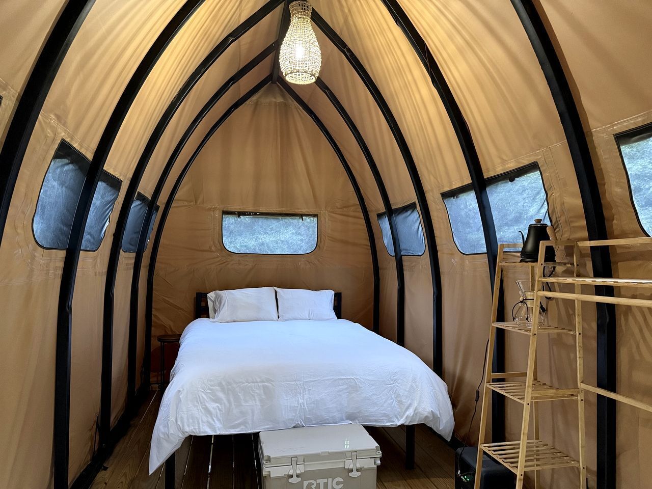 1 habitación y ropa de cama 