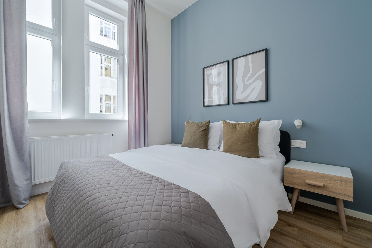 Iron/ironing board, free WiFi, bed sheets