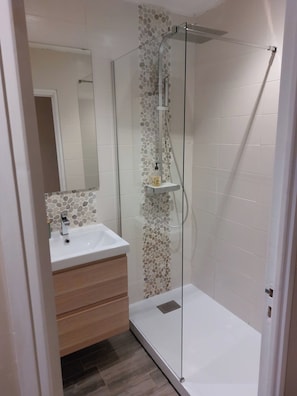 Comfort Apartment | Bathroom - Le Bullière (Rodez)