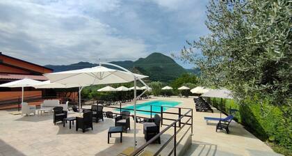 Villa 'Camera Iris' with Mountain View, Shared Pool and Shared Garden
