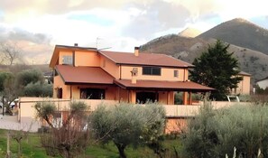 Exterior - Villa 'Camera Mimosa' with Mountain View, Shared Pool and Wi-Fi (Morano Calabro)