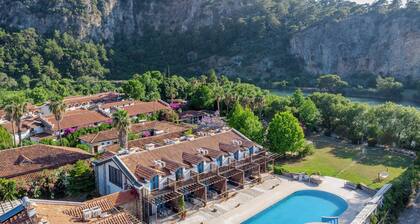 Aydos Hotels & Breeze Restaurant