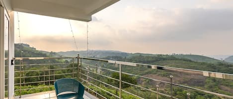 Premium Room, Garden View | Property grounds