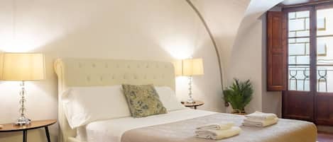 Bügeleisen/Bügelbrett, Reisekinderbett, WLAN, Bettwäsche