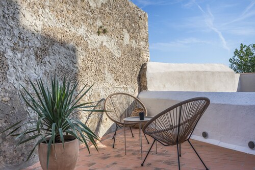 Apartment '4' mit privater Terrasse, WLAN und Klimaanlage