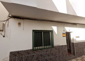 Exterior detail - Vacation Apartment 'Isabel 5' with Private Terrace, Wi-Fi and Air Conditioning (Guargacho)