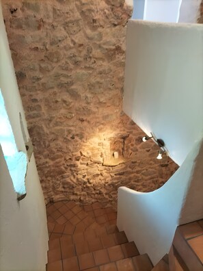 Interior - Villa 'Lou Peiraverde' with Private Pool, Private Terrace and Wi-Fi (Mons)