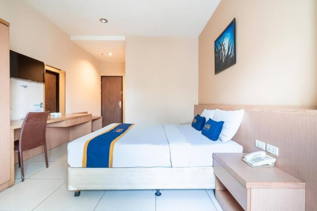 Deluxe Double Room | Free WiFi, bed sheets
