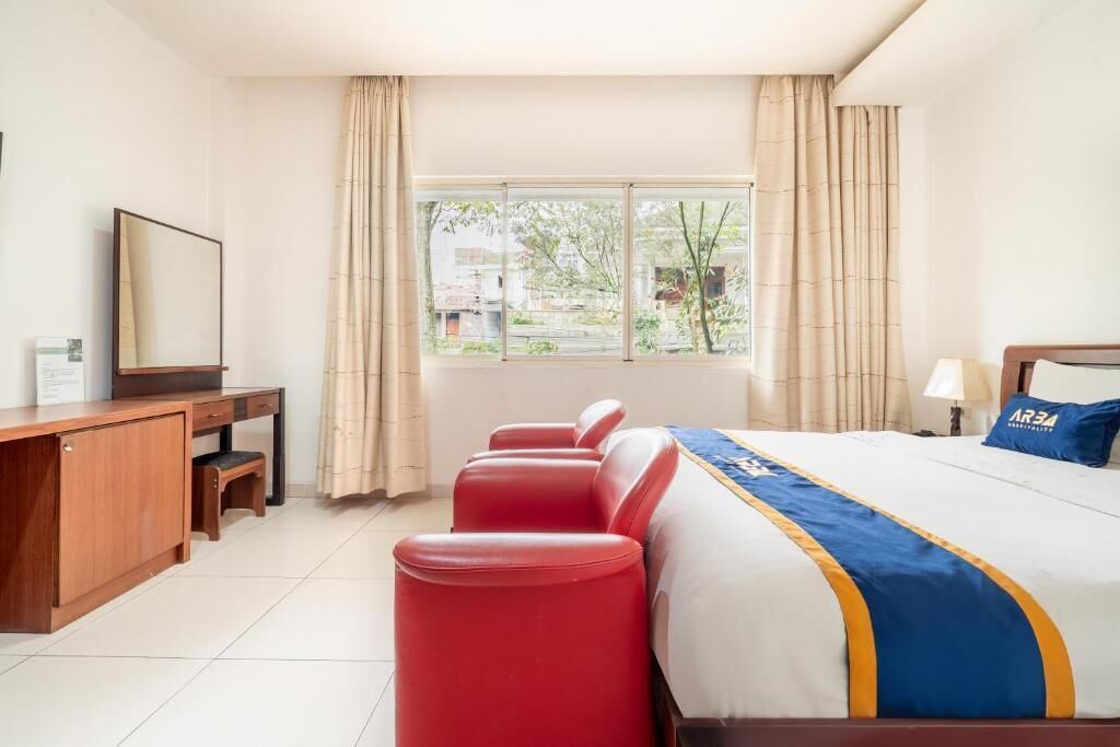 Executive Double Room | Free WiFi, bed sheets