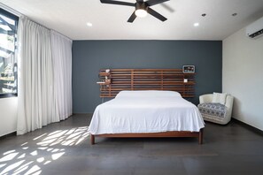 Room - Luxury Pool Home | Sleeps 8 | TV Room + 4 Full Baths (Playa del Carmen)