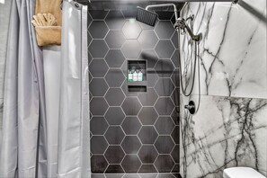 Bathroom - Luxury Cabin| Pool| Sauna| Hot Tub| Theater| Game Room (Sevierville)