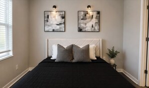 Tabla de planchar con plancha, wifi y ropa de cama 