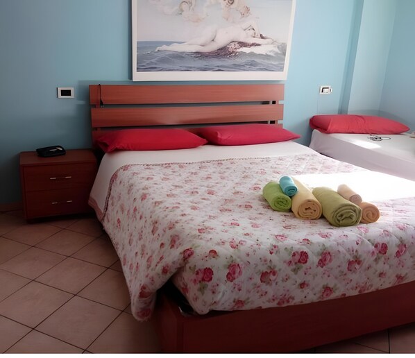 Ferros/tábuas de passar roupa, Wi-Fi, roupa de cama