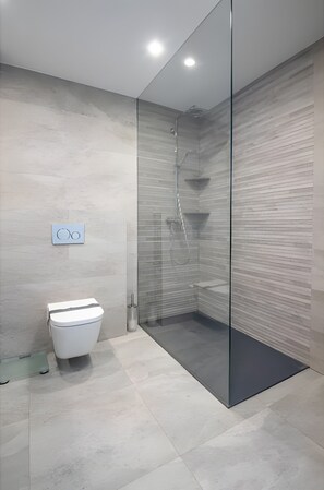 Douche, serviettes fournies