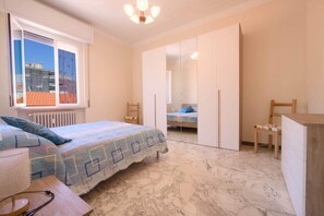 Acceso a internet y ropa de cama
