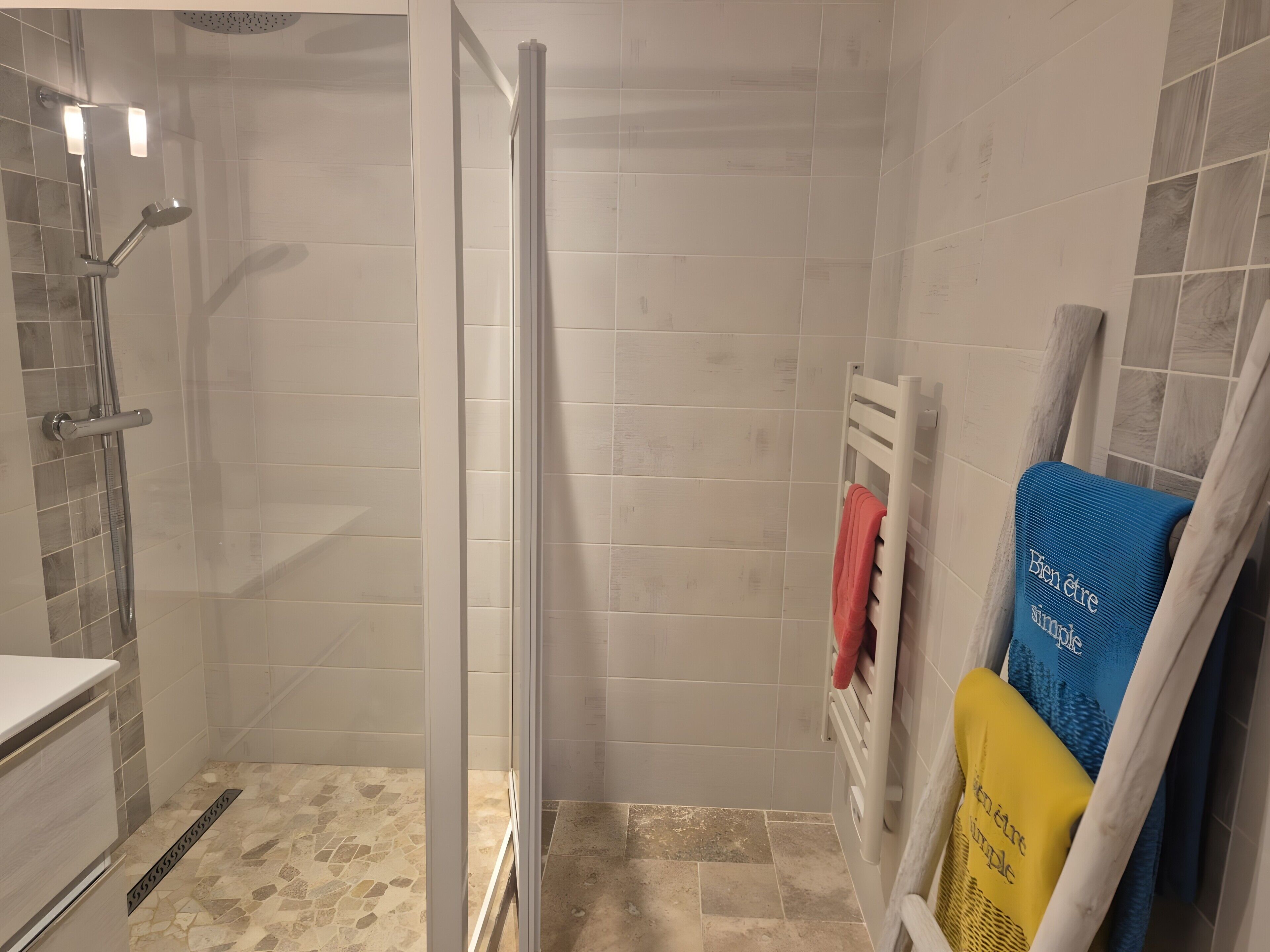 Een douche, een haardroger