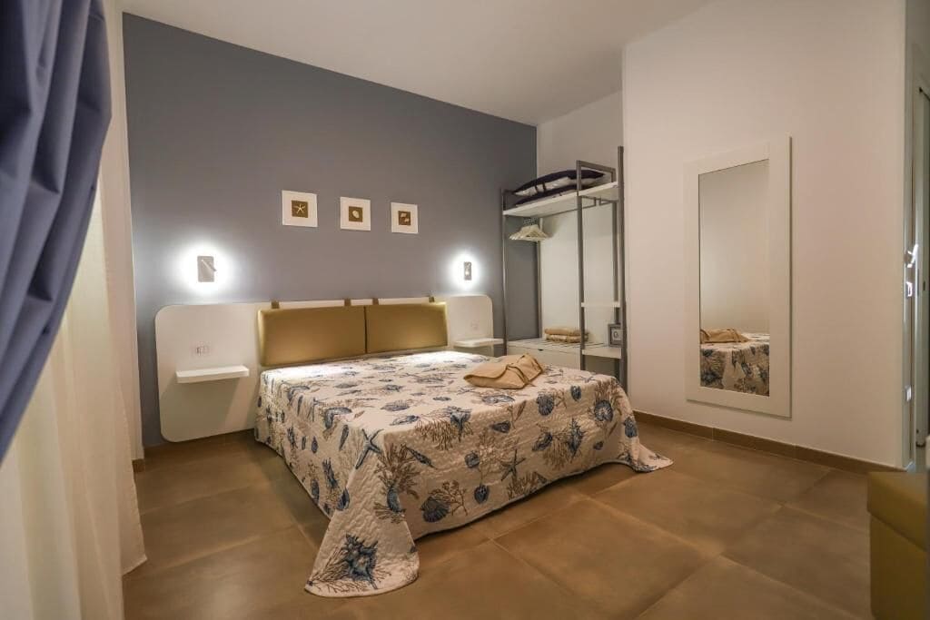 In-room safe, desk, blackout curtains, free WiFi