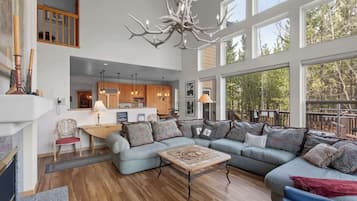 TV, fireplace, offices