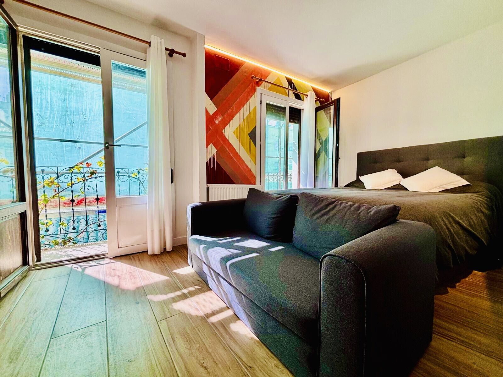 Iron/ironing board, free WiFi, bed sheets